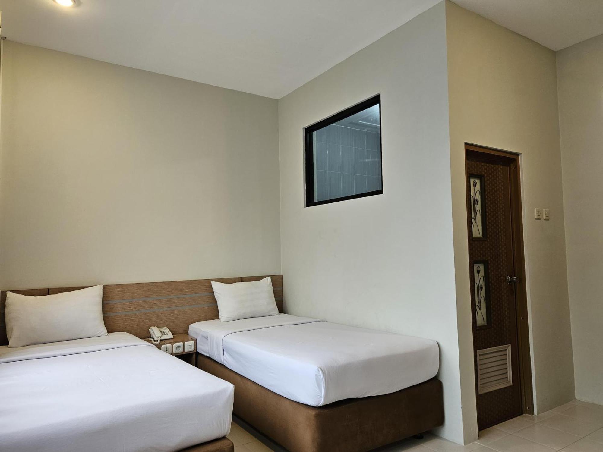 Amerta Giri Hotel Dieng Wonosobo Kejajar Bagian luar foto